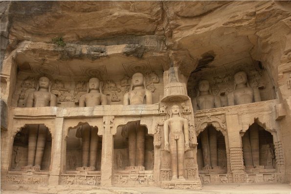 1024px-Jain_statues,_Gwalior