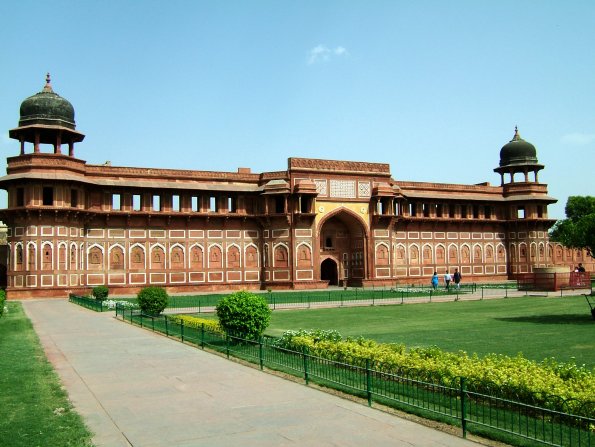 Uttar-Pradesh-Agra-Agra-Fort-Jahangiri-mahal-Apr-2004-00